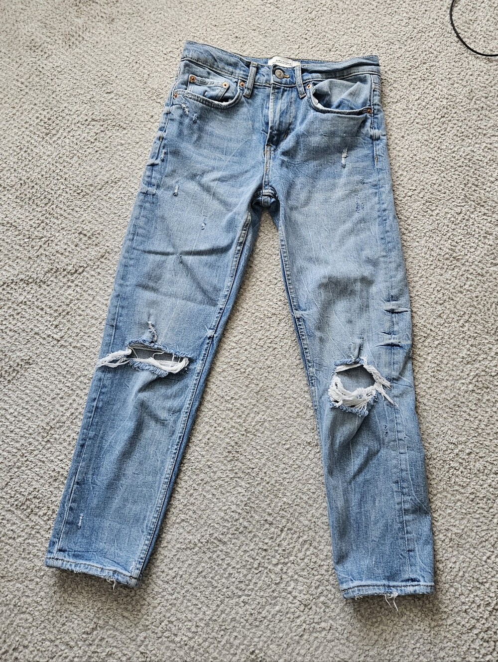 ZARA Distressed Blue Denim Jeans Busted Knee Cotton Blend Size 2